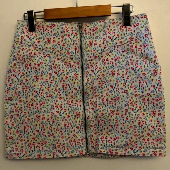 Ditsy print mini skirt